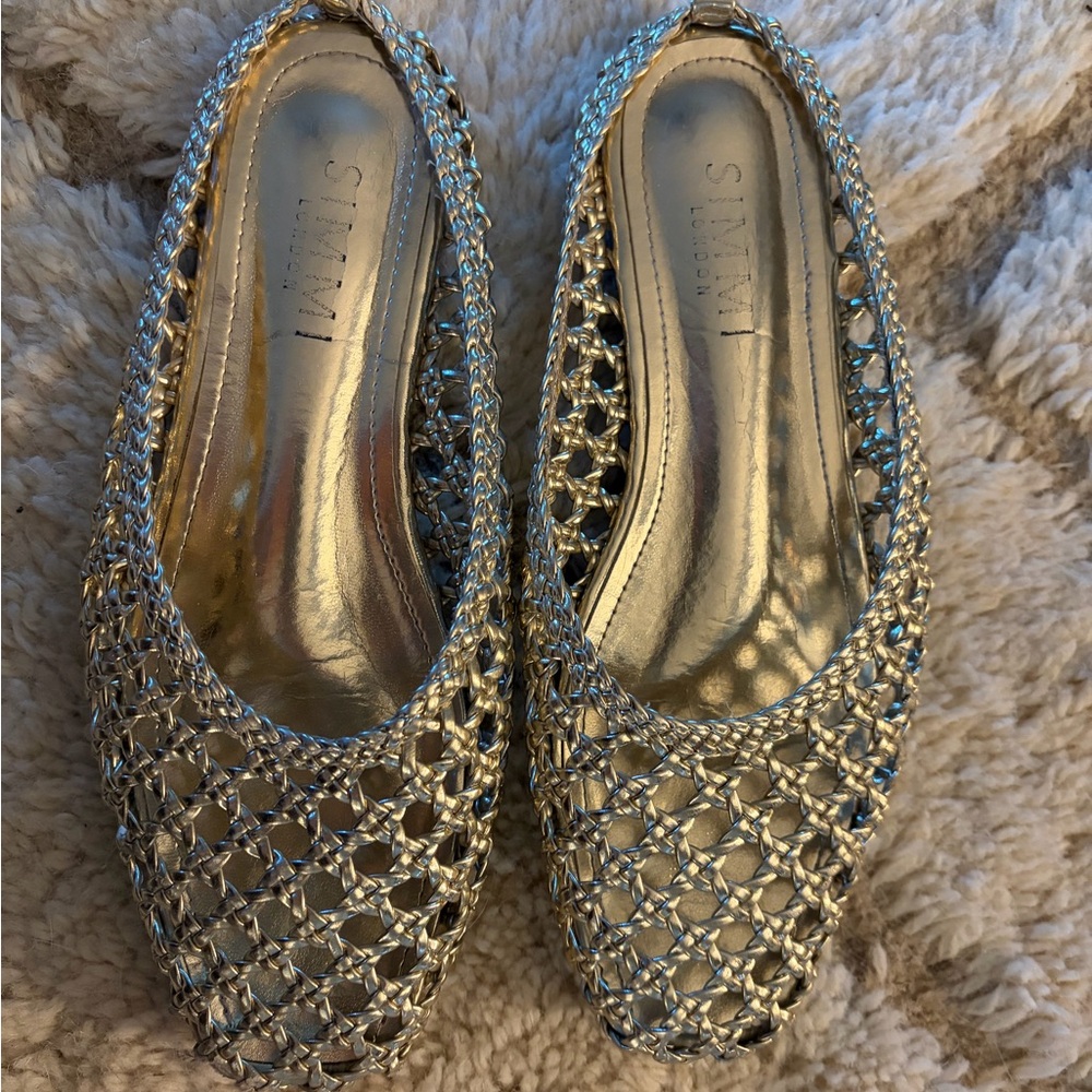 ASOS Simmi London Gold Flat Woven Mules - Picture 4 of 5